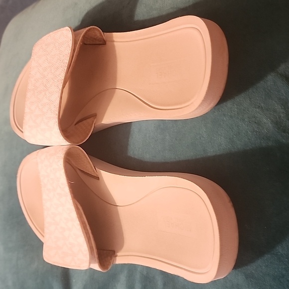 Michael Kors MK Signature Logo Print Wade Slide Size 11 - Picture 3 of 4